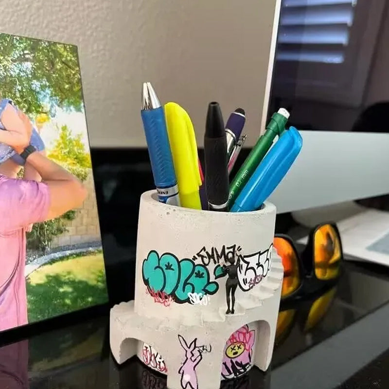 Kreativer Graffiti-Blumentopf-Stifthalter