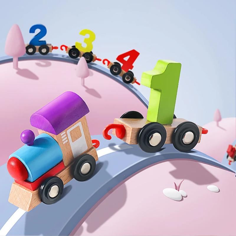 Digitales Zugspielzeug aus Holz