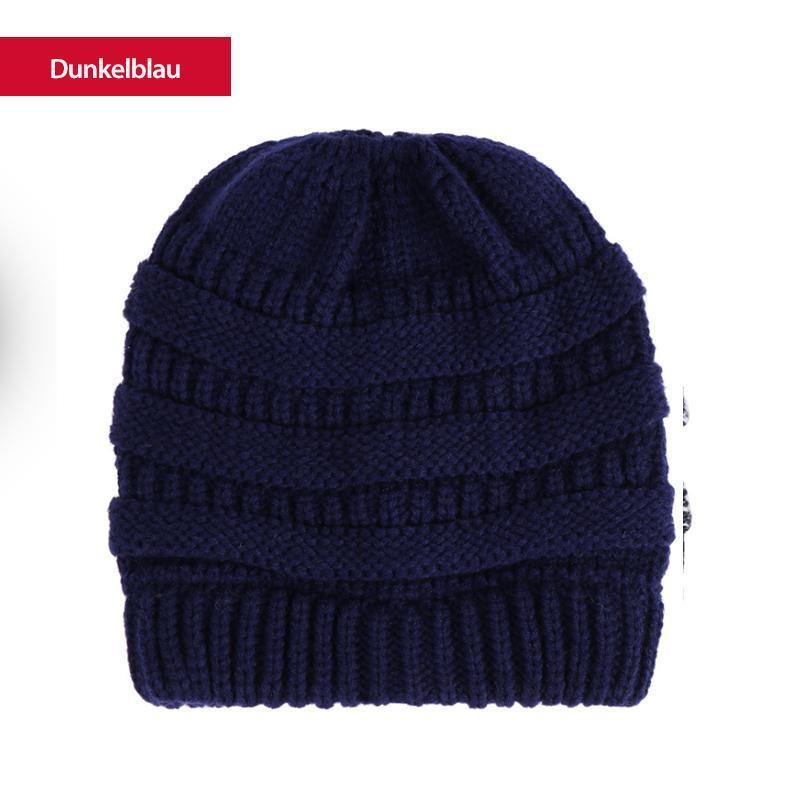 Weiche Strickpferdeschwanzkappe