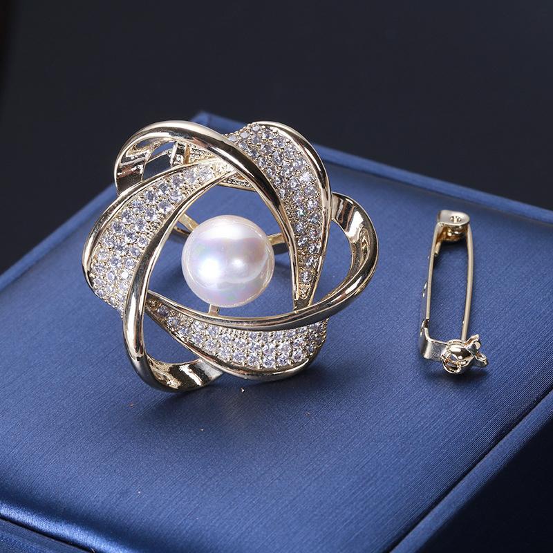 Stilvolle multifunktionale Seidenschalschnalle