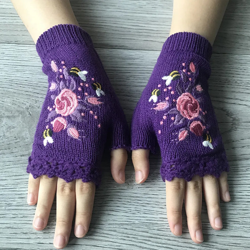 Handbestickte Handschuhe