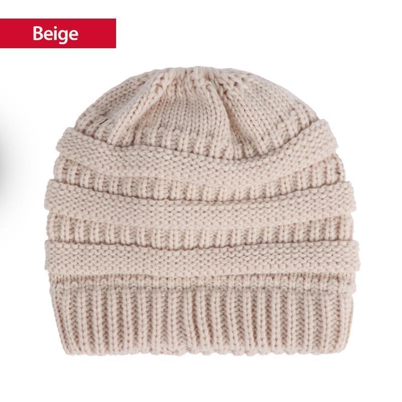 Weiche Strickpferdeschwanzkappe