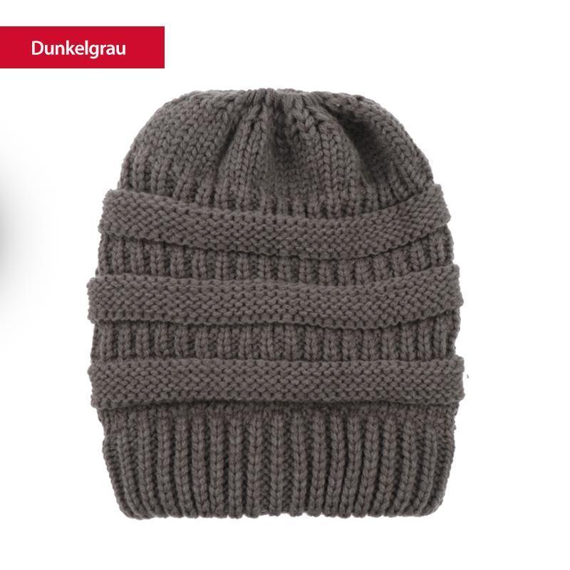 Weiche Strickpferdeschwanzkappe