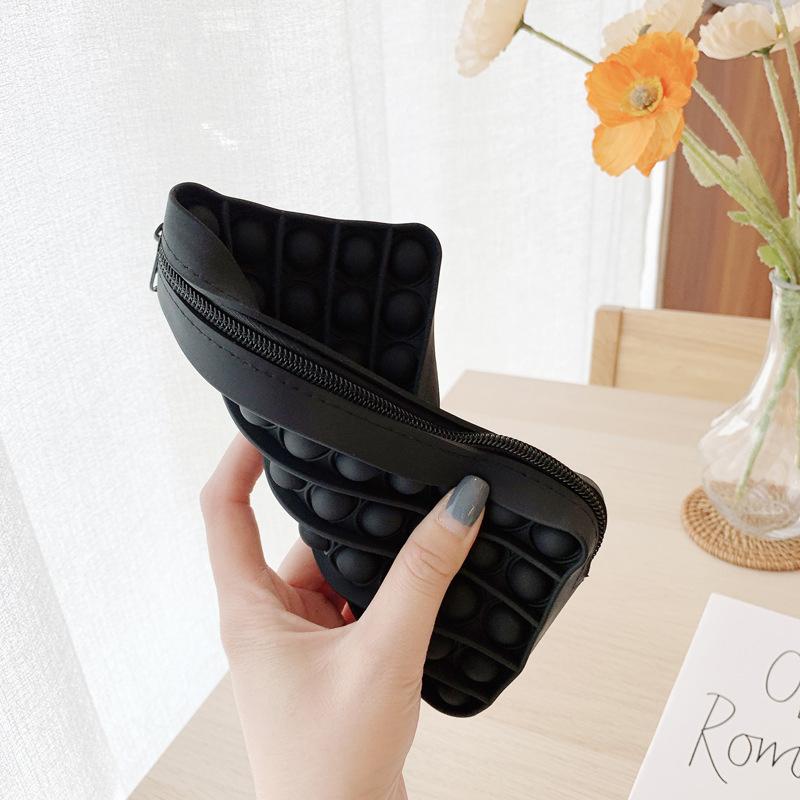 Federmäppchen mit Pop-Blasen