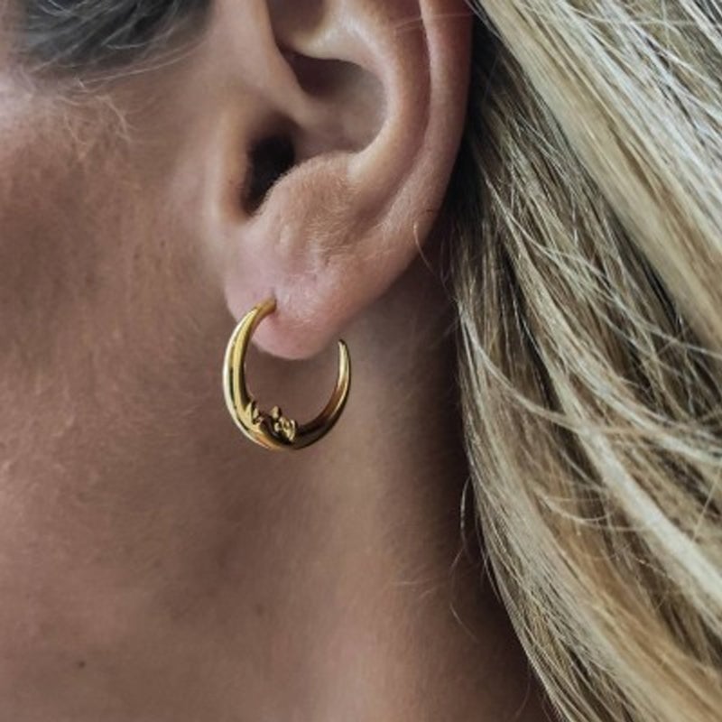 Kreative Mond-Ohrringe